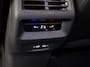 Volkswagen Tayron 1.5 eHybrid R-Line Edition 272 PK | Black & Style pakket | wegklapbare trekhaak | Harman kardon audio | panoramadak