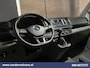 Volkswagen Crafter 2.0 TDI 141pk L3H2 L2H1 Euro6 Airco | Camera | Apple Carplay | Android Auto Stoelverwarming, 270 Graden Achterdeuren, Parkeersensoren, Bijrijdersbank