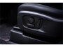 Land Rover Defender 110 2.0 P400e 110 X ** 75 Limited Edition ** Panodak ** Cold Climate ** Trekhaak ** Treeplanken NP 126 K ** EV Rijbereik tot 51km **