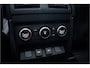 Land Rover Defender 110 2.0 P400e 110 X ** 75 Limited Edition ** Panodak ** Cold Climate ** Trekhaak ** Treeplanken NP 126 K ** EV Rijbereik tot 51km **