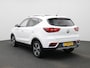 MG MG ZS EV Luxury 45 kWh | Automaat | Panoramadak | Leder | Navigatie | Airco | Achteruitrijcamera | Apple Carplay / Android Auto | Stoelverwarming | Lichtmetalen Velgen |