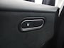Mercedes-Benz A-klasse 180 Star Edition AMG Line | Night | Panoramadak | Multibeam | Widescreen | Stoelverwarming |