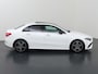 Mercedes-Benz A-klasse 180 Star Edition AMG Line | Night | Panoramadak | Multibeam | Widescreen | Stoelverwarming |