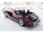 Morgan Plus 4 2.0 | Dark Maroon | Houten Stuurwiel | Bagagerek