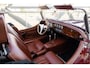Morgan Plus 4 2.0 | Dark Maroon | Houten Stuurwiel | Bagagerek