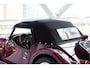Morgan Plus 4 2.0 | Dark Maroon | Houten Stuurwiel | Bagagerek