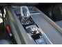 Volvo XC60 T6 Recharge AWD Ultra Black Edition - Luchtvering - Panorama/schuifdak - IntelliSafe Assist & Surround - 360º Camera - Harman/Kardon audio - Adaptieve LED koplampen - Verwarmde voorstoelen, stuur & achterbank - Parkeersensoren voor & achter - Elektr. bedienb. voorstoelen met geheugen - Head up display - Draadloze tel. lader - Extra getint glas - Inklapbare trekhaak - 21' LMV