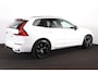 Volvo XC60 T6 Recharge AWD Ultra Black Edition - Luchtvering - Panorama/schuifdak - IntelliSafe Assist & Surround - 360º Camera - Harman/Kardon audio - Adaptieve LED koplampen - Verwarmde voorstoelen, stuur & achterbank - Parkeersensoren voor & achter - Elektr. bedienb. voorstoelen met geheugen - Head up display - Draadloze tel. lader - Extra getint glas - Inklapbare trekhaak - 21' LMV