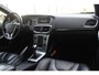 Volvo V40 Cross Country T3 152PK Nordic+ / Navigatie / Panoramadak / Leren bekleding / Elektrische bestuurdersstoel met geheugen / Stoelverwarming / 18" velgen / Achteruitrijcamera / Trekhaak