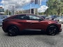 Toyota C-HR / C-HR+ First Edition 77 kWh PREMIUM KLEUR EL-ACHTERKLEP BLIND-SPOT CLIMA STOEL/STUURVERWARMING APPLE/ANDROID