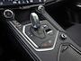 Lynk & Co 01 1.5 Luxury 262Pk (BLACK PACK, PANORAMADAK, APPLE CARPLAY, INFINITY AUDIO, SFEERVERLICHTING, MEMORY SPORTSTOELEN, ADAPTIVE CRUISE CONTROL, 360 CAMERA, STOELVERWARMING, GETINT GLAS, KEYLESS)