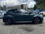 Toyota Yaris 130 Executive LM-VELG 17" BI-TONE BLIND-SPOT STOEL/STUURVERWARMING PARK-SENSOR APPLE/ANDROID