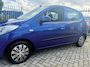 Hyundai i10 1.1 i-Drive 4cilinder NL AUTO NAP! NW 4SEASON BANDEN! DEALER OH! AUX l Elek pakket l Centraal l Spoiler! TOPSTAAT!