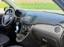 Hyundai i10 1.1 i-Drive 4cilinder NL AUTO NAP! NW 4SEASON BANDEN! DEALER OH! AUX l Elek pakket l Centraal l Spoiler! TOPSTAAT!