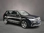 Volkswagen Tiguan 1.5 TSI R-Line 150pk DSG Automaat, Trekhaak, Adaptive cruise control, Head-up display, 360 camera, Navigatie, App-connect, Elektrische achterklep