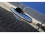 Volvo V40 Cross Country T3 Polar+ Luxury Amber Licht interieur | Panoramadak | HarmanKardon Premium Sound | Achterruitrijcamera | KeyLess | Stoelverwarming | Navigatiesysteem | Extra getint glas achter | 18'' lichtmetalen velgen