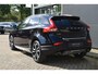 Volvo V40 Cross Country T3 Polar+ Luxury Amber Licht interieur | Panoramadak | HarmanKardon Premium Sound | Achterruitrijcamera | KeyLess | Stoelverwarming | Navigatiesysteem | Extra getint glas achter | 18'' lichtmetalen velgen