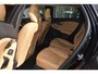 Volvo V40 Cross Country T3 Polar+ Luxury Amber Licht interieur | Panoramadak | HarmanKardon Premium Sound | Achterruitrijcamera | KeyLess | Stoelverwarming | Navigatiesysteem | Extra getint glas achter | 18'' lichtmetalen velgen