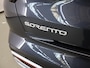 Kia Sorento 1.6 T-GDI Plug-in Hybrid 4WD ExecutiveLine 7p. | Black Edition | Panoramadak | Stoelverwarming voor + achter | Ele. verstelbare stoelen + Geheugen | Navigatie | 360 Camera | DAB | Apple CarPlay/Android Auto | Stoelkoeling | Adaptieve Cruise Control |