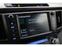 Toyota RAV4 2.0 Executive Business 4WD | Trekhaak | Leder | Stoelverwarming | Navigatie | Keyless | Xenon | Cruise Control | Clima | Parkeersensoren voor/achter | Camera | 18 inch | Bluetooth