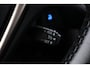 Toyota RAV4 2.0 Executive Business 4WD | Trekhaak | Leder | Stoelverwarming | Navigatie | Keyless | Xenon | Cruise Control | Clima | Parkeersensoren voor/achter | Camera | 18 inch | Bluetooth
