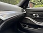 BMW 3-Serie BMW 320i M Sport Edition|Pano |Adapt |H&K |Trek BMW 3-serie 320i M Sport Edition|Pano |Adapt |H&K |Trek |19"