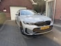 BMW 3-Serie BMW 320i M Sport Edition|Pano |Adapt |H&K |Trek BMW 3-serie 320i M Sport Edition|Pano |Adapt |H&K |Trek |19"