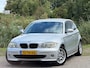 BMW 1-Serie 118i Executive - Titansilber Metallic - Clima/Cruise - Nette Auto