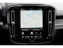 Volvo EC40 Single Motor Ext. Range 82 kWh Ultra Europa Black Edition | 20" Lichtmetalen velgen Black | Panoramadak | Microtech/Nubuck Stoelen| Verwarmbare voorstoelen+stuurwiel | Achterbank Verwarmd | Elektrisch bedienbare voorstoelen | 360 graden camera | Premium Audio by Harman Kardon | Warmtepomp | Adaptieve Cruise Control | Extra Getint Glas Achter|