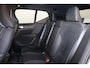 Volvo EX40 Extended Range Ultra 82 kWh - Panorama/schuifdak - IntelliSafe Assist & Surround - 360º Camera - Harman/Kardon audio - Verwarmde voorstoelen, stuur & achterbank - Parkeersensoren voor & achter - Elektr. bedienb. voorstoelen met geheugen links - Draadloze tel. lader - Warmtepomp - Extra getint glas - 19' LMV