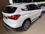 BMW X1 sDrive20i Executive M-PAKKET AUTOMAAT | LEDER | NAVIGATIE |