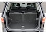 Volkswagen Touran 2.0Tdi 150Pk DSG6 | 7-Persoons | Highline | Achteruitrijcamera | Trekhaak | 17''