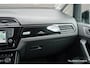 Volkswagen Touran 2.0Tdi 150Pk DSG6 | 7-Persoons | Highline | Achteruitrijcamera | Trekhaak | 17''
