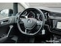 Volkswagen Touran 2.0Tdi 150Pk DSG6 | 7-Persoons | Highline | Achteruitrijcamera | Trekhaak | 17''