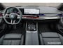 BMW 5-Serie Touring 550E 490Pk Aut. | Plug in Hybride | X-Drive | Shadowline | M-Sport | Head Up Display | Panoramadak | Trekhaak | 21''