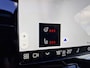 Volvo XC40 Recharge Pro is een luxe, volledig elektrische uitvoering van de populaire compacte SUV. Dit uitgeruste Pro-model biedt extra opties zoals een panoramadak, een 360-graden camera, stuurverwarming en geavanceerde led-verlichting.