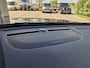 Volvo XC40 Recharge Pro is een luxe, volledig elektrische uitvoering van de populaire compacte SUV. Dit uitgeruste Pro-model biedt extra opties zoals een panoramadak, een 360-graden camera, stuurverwarming en geavanceerde led-verlichting.