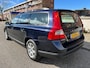 Volvo V70 2.5T Momentum AUT /Airco/Cruise/LMV/Elek. Pakket