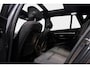 BMW 3-Serie 318i Touring Sportline Pano | Trekhaak | Sportstoelen | Stoelverwarming | Camera