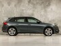 Skoda Scala 1.0 TSI Sport Automaat (VIRTUAL COCKPIT, APPLE CARPLAY, GROOT NAVI, CLIMATE, STOELVERWARMING, SPORTSTOELEN, PARKEERSENSOREN, LED KOPLAMPEN, NIEUWSTAAT)