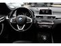 BMW X1 sDrive18i / Panoramadak / Leder / Parkeerhulp V+A / Navigatie / 17'' / Stoelverwarming / Cruise Control