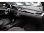 BMW X1 sDrive18i / Panoramadak / Leder / Parkeerhulp V+A / Navigatie / 17'' / Stoelverwarming / Cruise Control