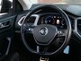 Volkswagen T-Roc 1.5 TSI Active 150 Pk Automaat Navi / Schuifdak / Trekhaak / Camera / Apple Carplay