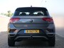 Volkswagen T-Roc 1.5 TSI Active 150 Pk Automaat Navi / Schuifdak / Trekhaak / Camera / Apple Carplay