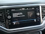 Volkswagen T-Roc 1.5 TSI Active 150 Pk Automaat Navi / Schuifdak / Trekhaak / Camera / Apple Carplay