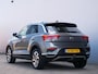 Volkswagen T-Roc 1.5 TSI Active 150 Pk Automaat Navi / Schuifdak / Trekhaak / Camera / Apple Carplay