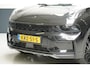 Lynk & Co 01 1.5 | Zwart optiek | 360 camera | Panoramadak | Navigatie | Memory | Apple CarPlay