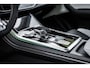 Audi Q8 60 TFSI e quattro ABT Aero Competition | Audi Exclusive Aqaatgrijs (Porsche) | Exclusive interieur Alabast wit | B&O Advanced | Advanced onderstel | Stoelventilatie + massagefunctie | Uitgebreid lederpakket | Carbon