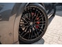 Audi Q8 60 TFSI e quattro ABT Aero Competition | Audi Exclusive Aqaatgrijs (Porsche) | Exclusive interieur Alabast wit | B&O Advanced | Advanced onderstel | Stoelventilatie + massagefunctie | Uitgebreid lederpakket | Carbon