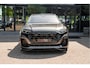 Audi Q8 60 TFSI e quattro ABT Aero Competition | Audi Exclusive Aqaatgrijs (Porsche) | Exclusive interieur Alabast wit | B&O Advanced | Advanced onderstel | Stoelventilatie + massagefunctie | Uitgebreid lederpakket | Carbon